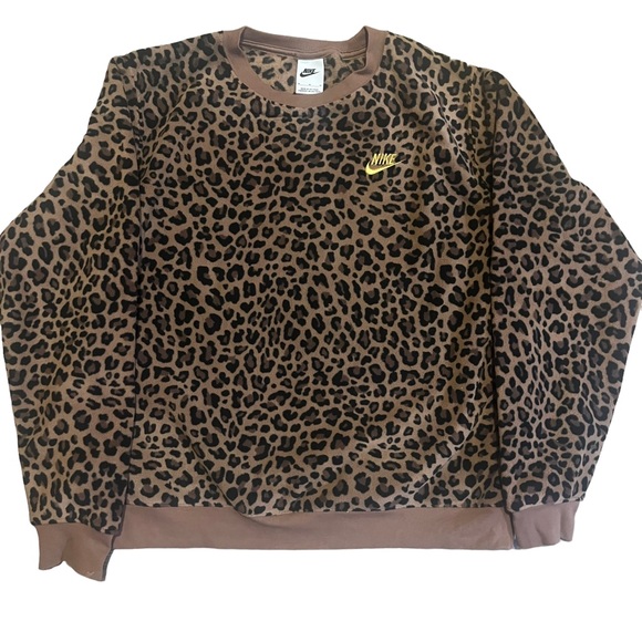 NIKE Sportswear Fleece All Over Animal Print Crew Sweatshirt - Picture 4 of 11